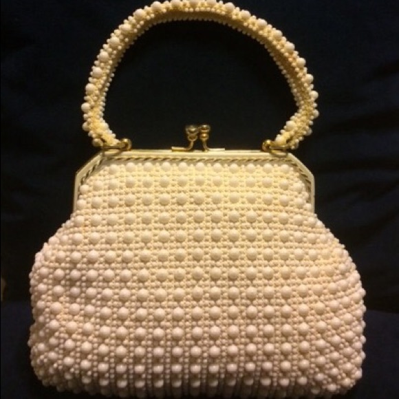 Vintage Handbags - Vintage Faux Pearl Bag Vintage Handbags - Vintage Faux Pearl Bag